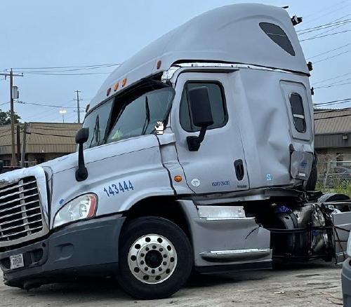 FREIGHTLINER CASCADIA 125