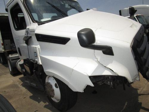 FREIGHTLINER CASCADIA 126