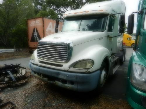 FREIGHTLINER COLUMBIA 120