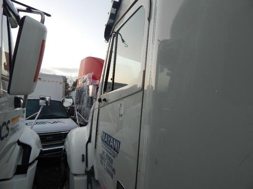 FREIGHTLINER Columbia