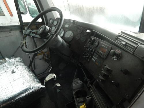 FREIGHTLINER Columbia