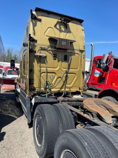 FREIGHTLINER CASCADIA