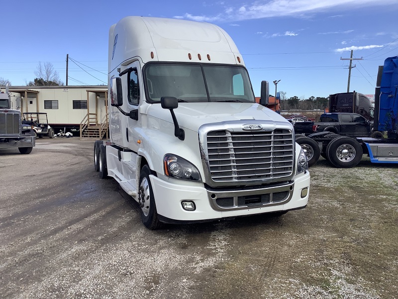 FREIGHTLINER Cascadia