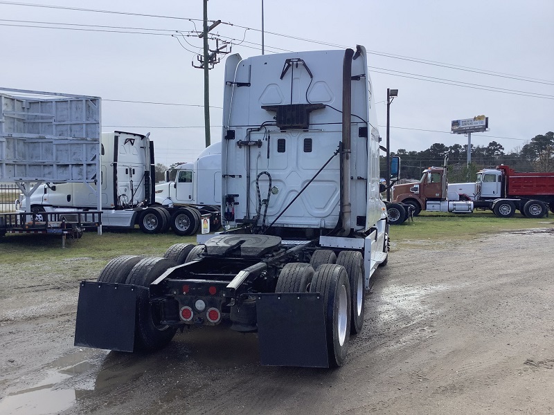 FREIGHTLINER Cascadia