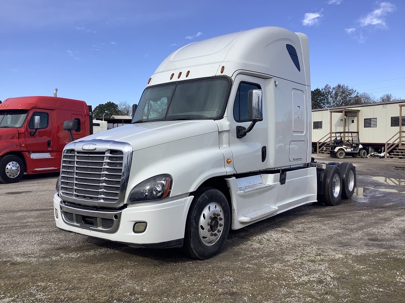 FREIGHTLINER Cascadia