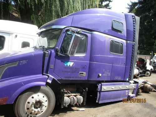 VOLVO VNL