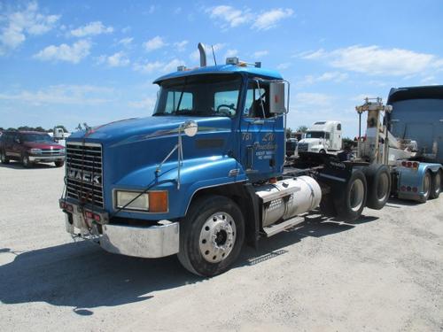 MACK CH613