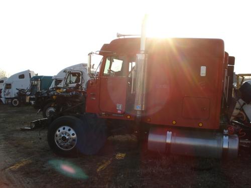 FREIGHTLINER FLD120