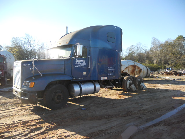 FREIGHTLINER FLD120