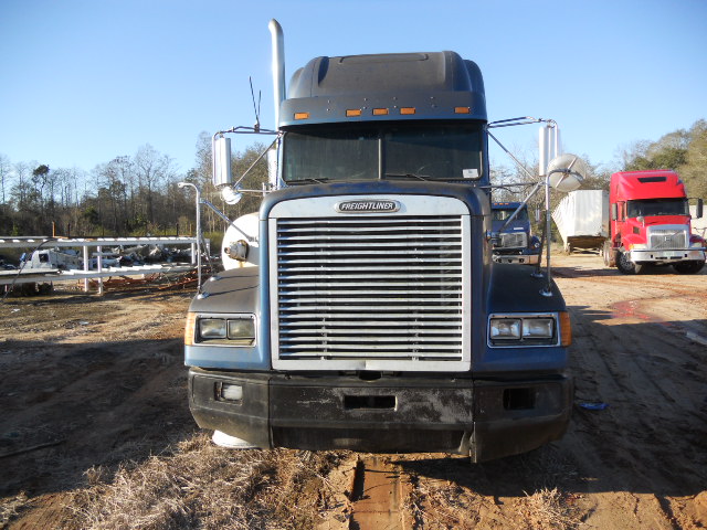 FREIGHTLINER FLD120