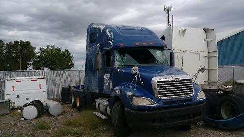 FREIGHTLINER COLUMBIA 120