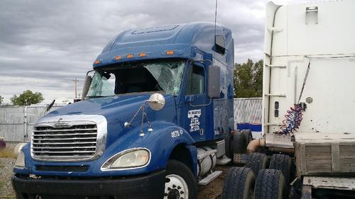 FREIGHTLINER COLUMBIA 120