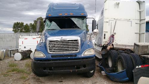 FREIGHTLINER COLUMBIA 120