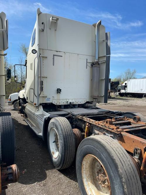 FREIGHTLINER COLUMBIA 120