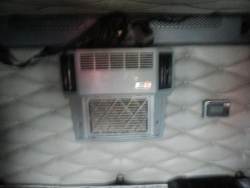 FREIGHTLINER Cascadia