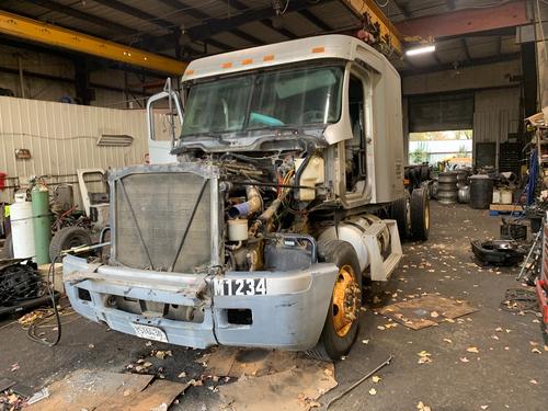 FREIGHTLINER CENTURY CLASS 120