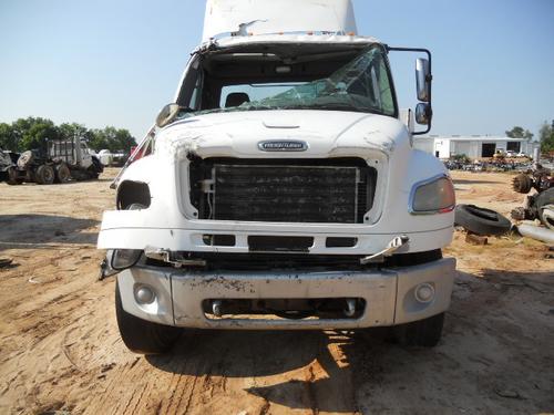 FREIGHTLINER M2