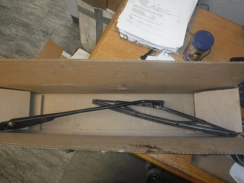 KENWORTH Wiper Arm Active Truck Parts