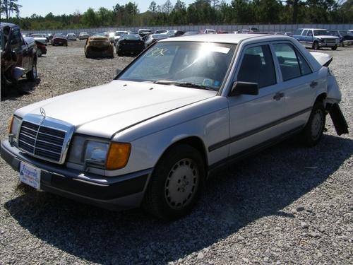MERCEDES-BENZ MERCEDES 300E