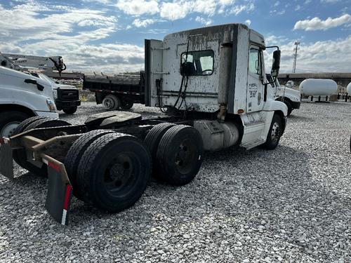 FREIGHTLINER CENTURY CLASS 120