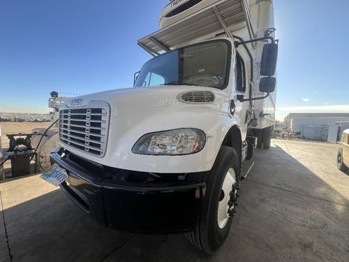 FREIGHTLINER M2 106