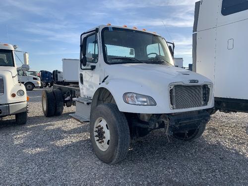 FREIGHTLINER M2 106