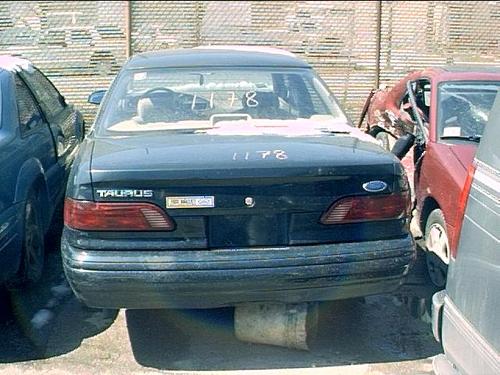 FORD TAURUS