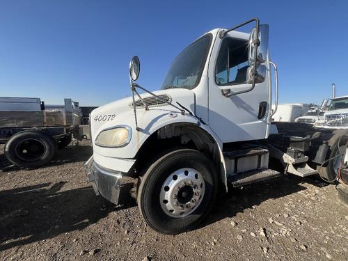 FREIGHTLINER M2 106