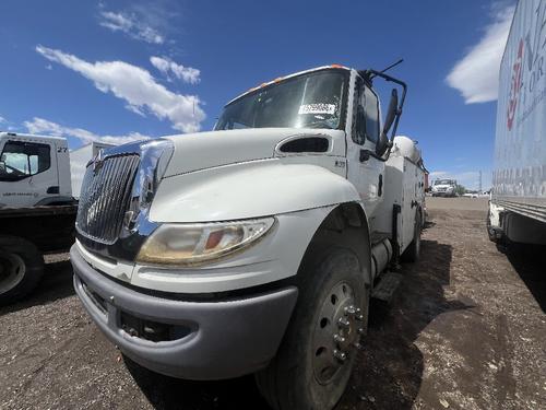 INTERNATIONAL 4400
