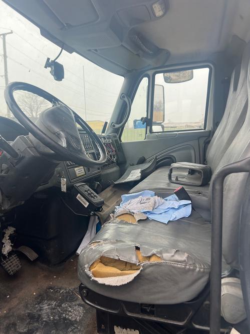 INTERNATIONAL 4300