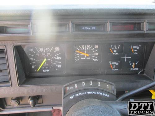FORD F800 Instrument Cluster