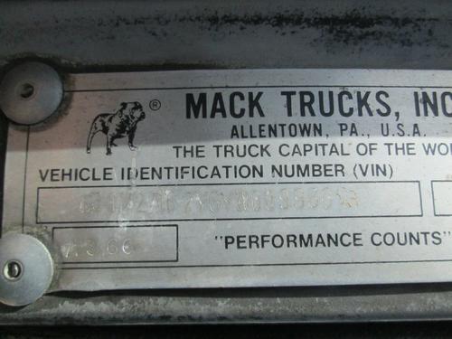 MACK CL713