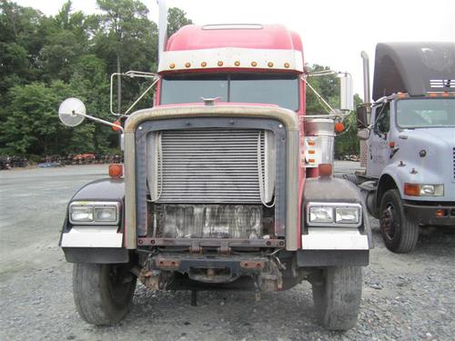 FREIGHTLINER FLD132 CLASSIC XL