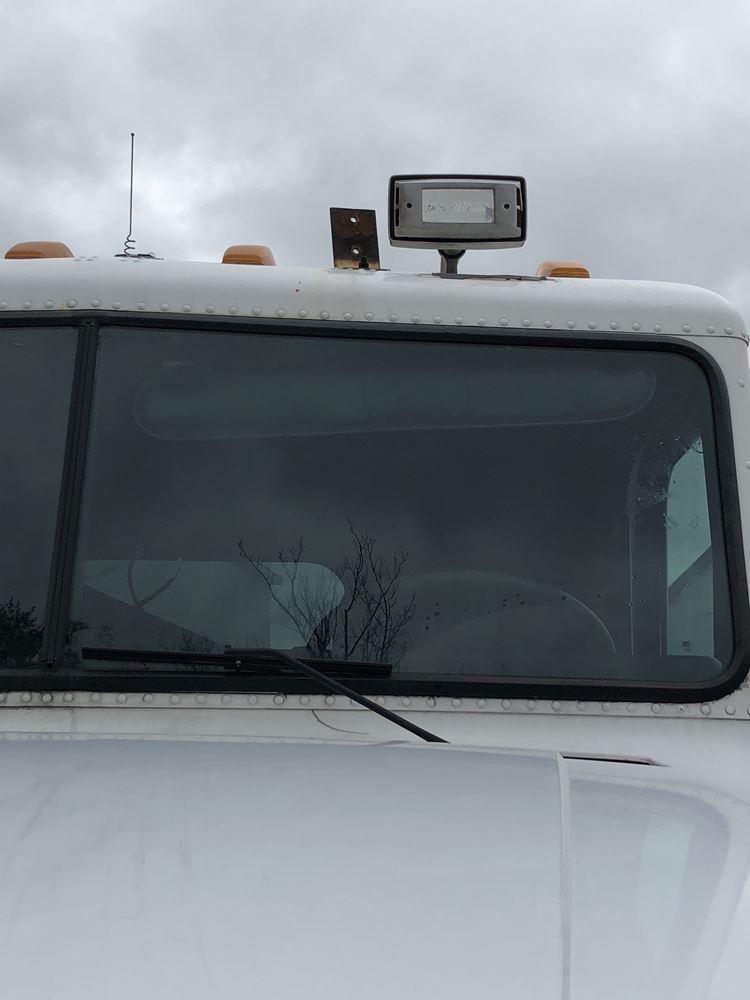 Freightliner Fld120 Windshield For Sale 617797 Md