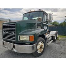 Complete Vehicle MACK CH613 Global Truck Traders Inc.
