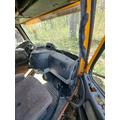 VOLVO VNL Cab thumbnail 14